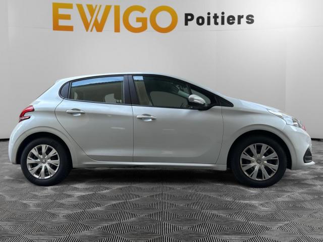 Peugeot 208 image 1