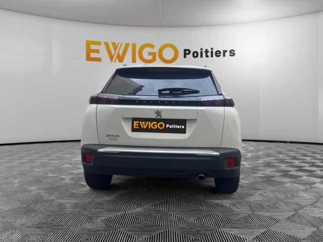 Peugeot 2008 image 2