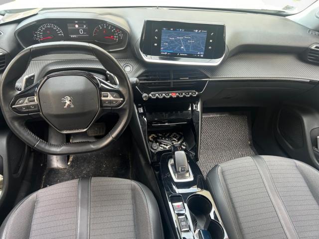 Peugeot 2008 image 8