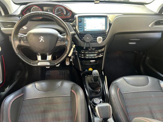 Peugeot 2008 image 6