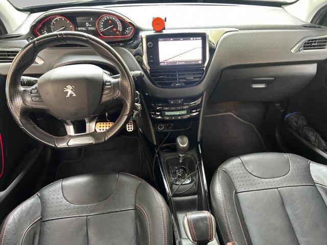 Peugeot 2008 image 3
