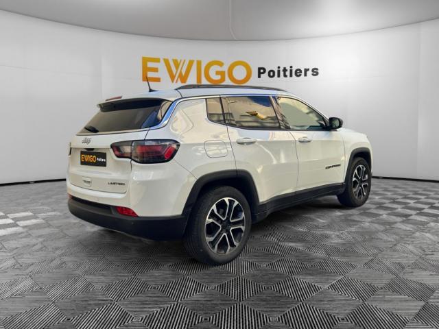 Jeep Compass image 9