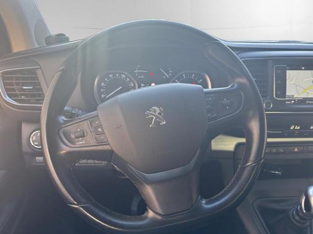 Peugeot Traveller image 3