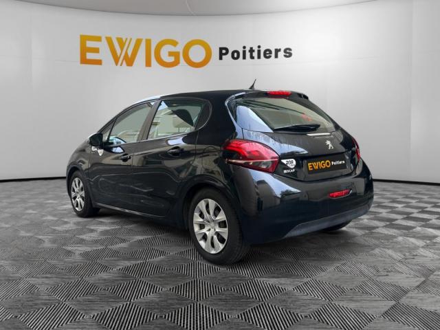 Peugeot 208 image 3
