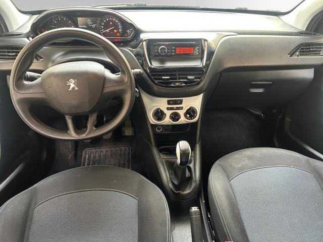 Peugeot 208 image 2