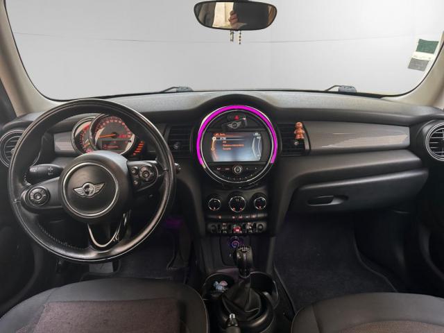 Mini Cooper D image 8