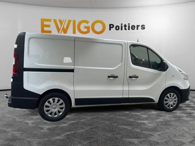 Renault Trafic image 3