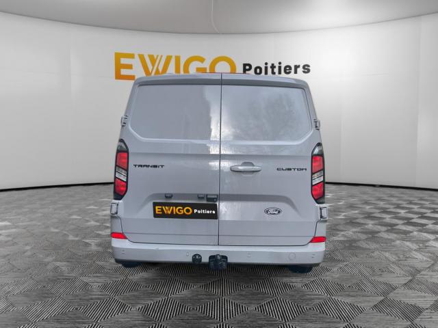 Ford Transit image 9