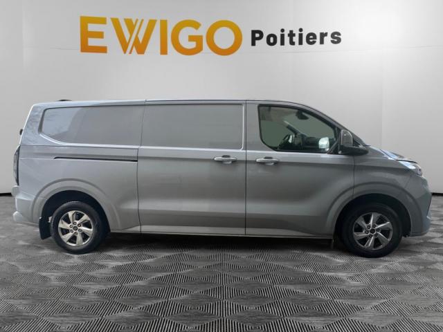 Ford Transit image 2