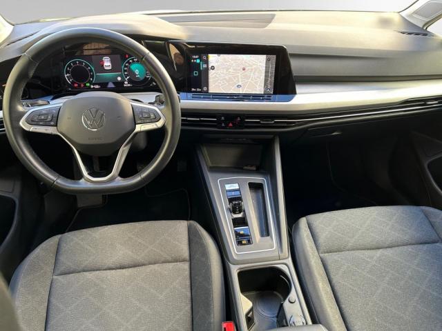 Volkswagen Golf image 8