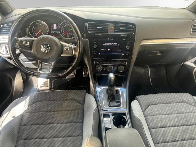 Volkswagen Golf image 9