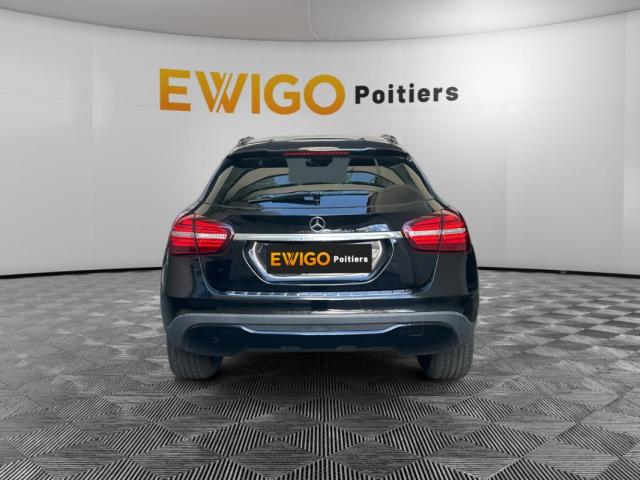 Mercedes Benz Gla image 2