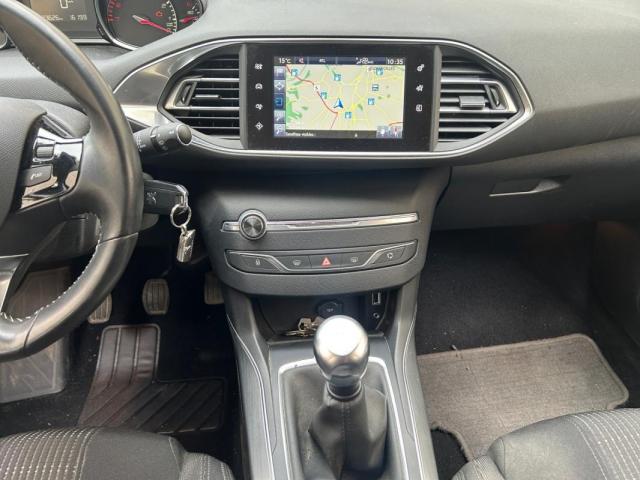 Peugeot 308 image 8