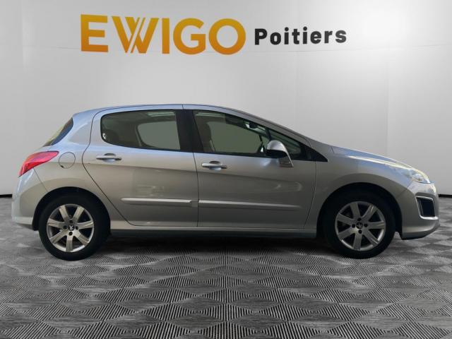 Peugeot 308 image 9