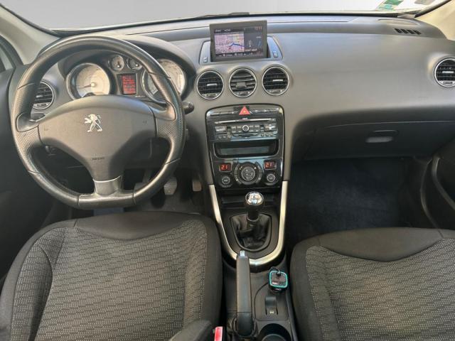 Peugeot 308 image 2
