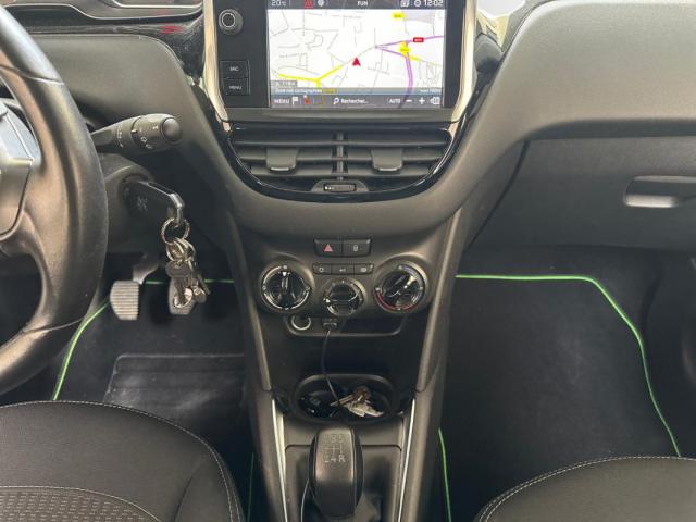 Peugeot 208 image 5