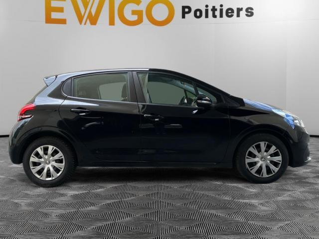 Peugeot 208 image 8
