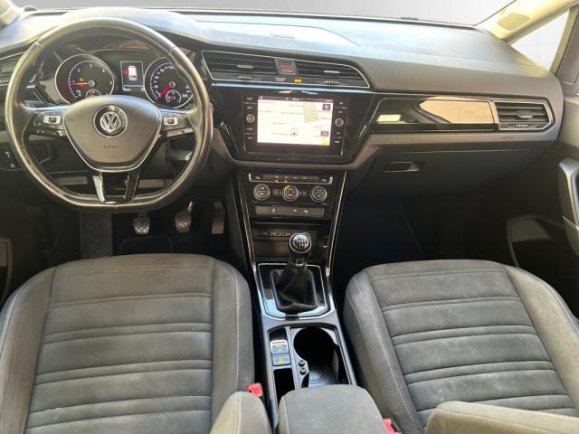 Volkswagen Touran image 1