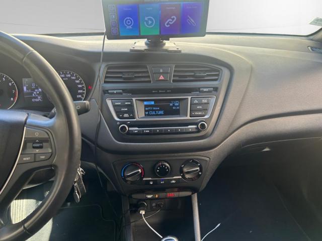 Hyundai I20 image 3