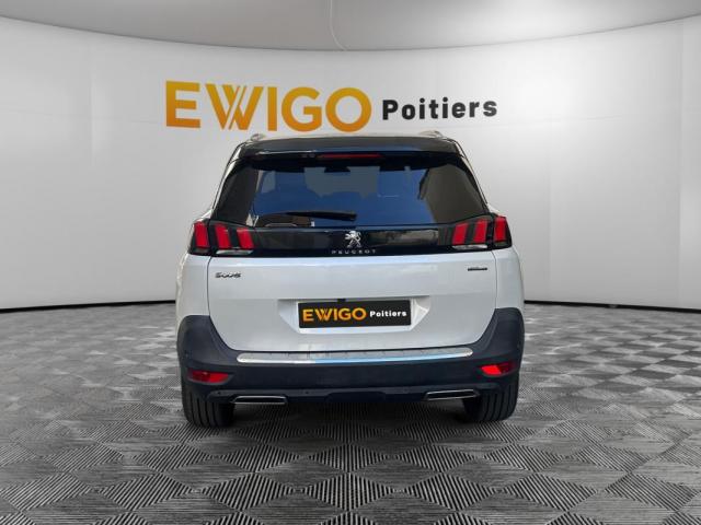 Peugeot 5008 image 1