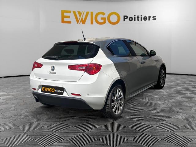 Alfa Romeo Giulietta image 4
