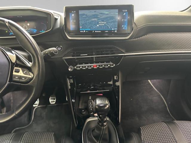 Peugeot 208 image 5