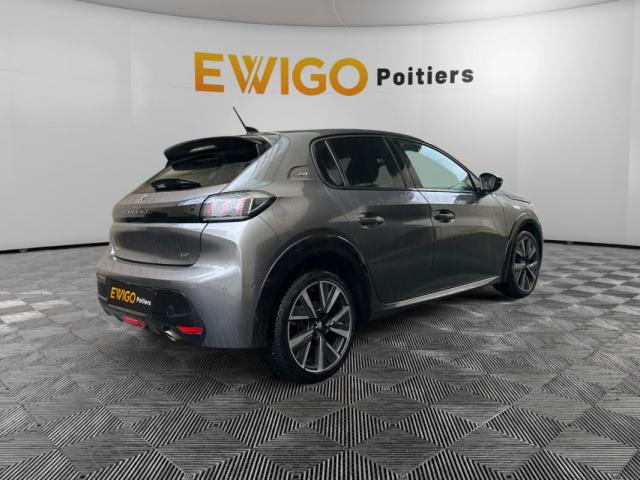 Peugeot 208 image 6