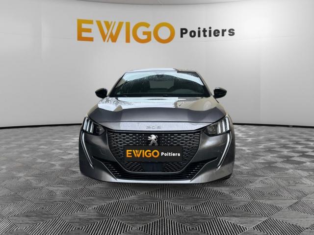Peugeot 208 image 8