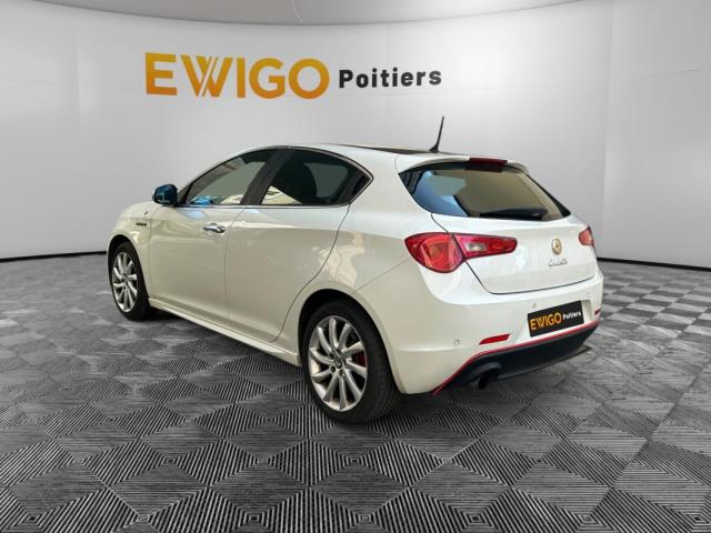 Alfa Romeo Giulietta image 5