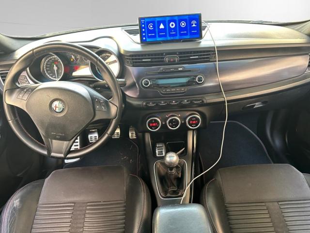 Alfa Romeo Giulietta image 6