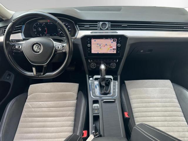Volkswagen Passat Sw image 1