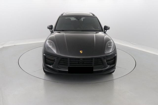 Porsche Macan image 2