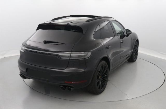 Porsche Macan image 8