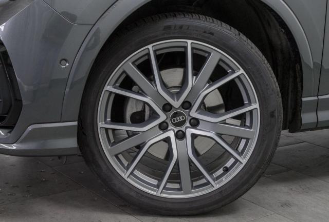 Audi Q3 image 8