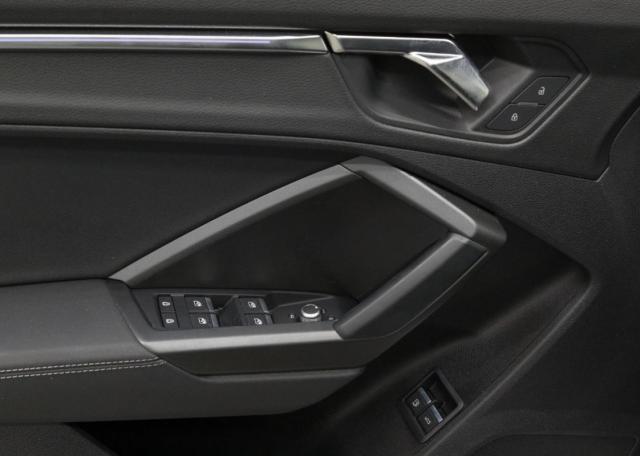 Audi Q3 image 1