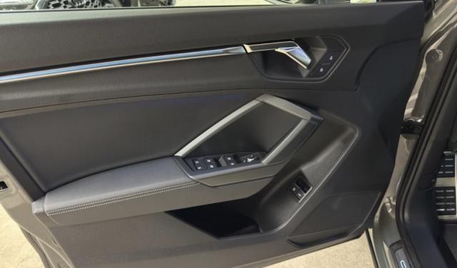Audi Q3 image 1