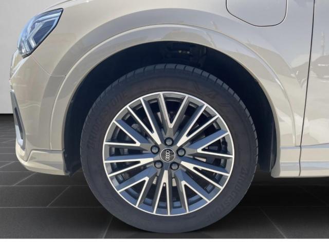 Audi Q3 image 2