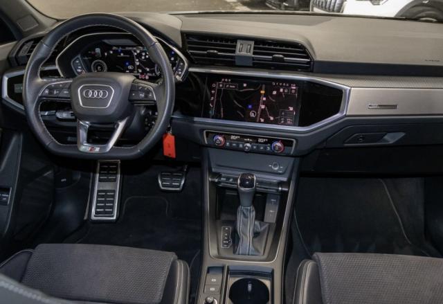 Audi Q3 image 1
