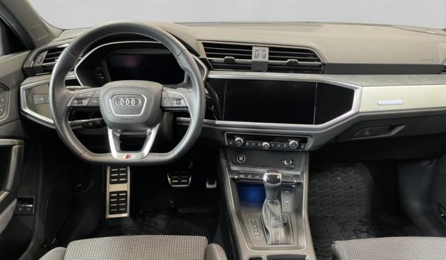 Audi Q3 image 4