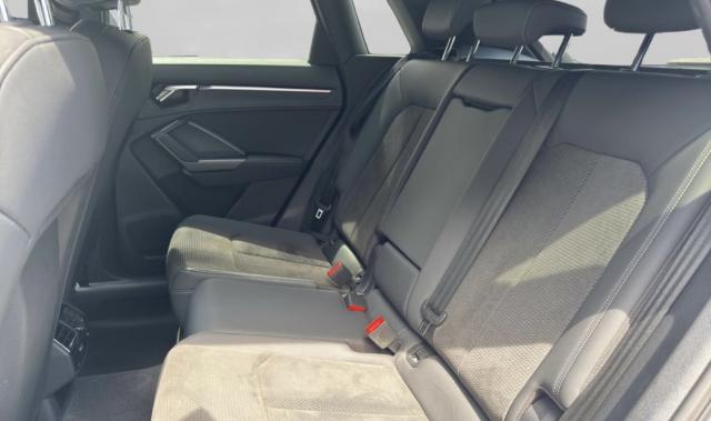 Audi Q3 image 1