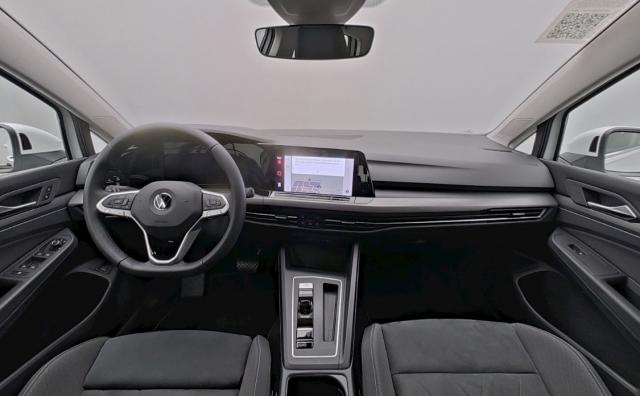 Volkswagen Golf image 6
