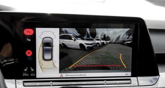 Volkswagen Golf image 8