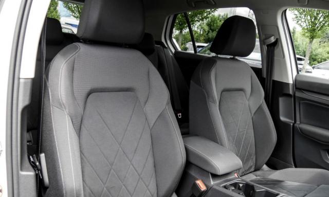 Volkswagen Golf image 7