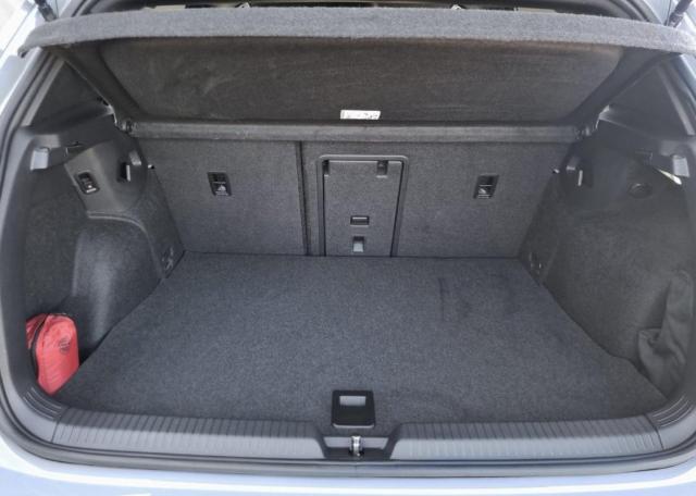 Volkswagen Golf image 6