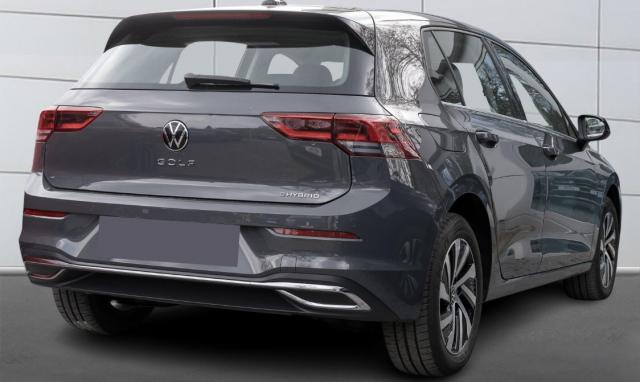 Volkswagen Golf image 4