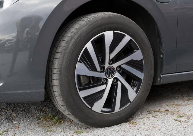 Volkswagen Golf image 3