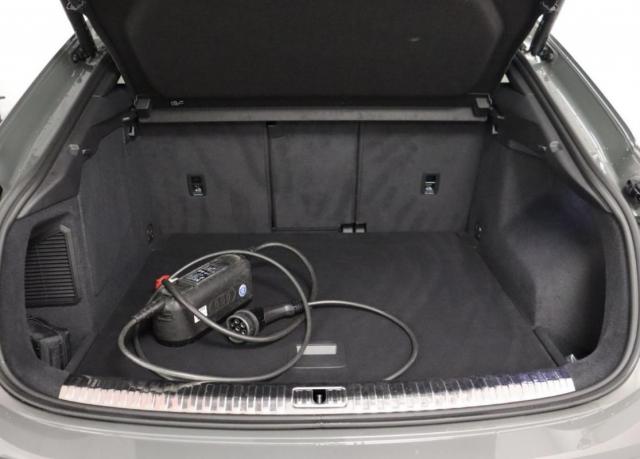 Audi Q3 image 8