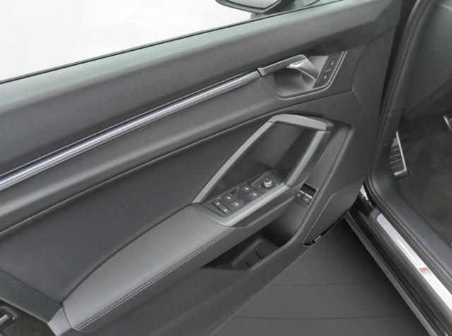 Audi Q3 image 7