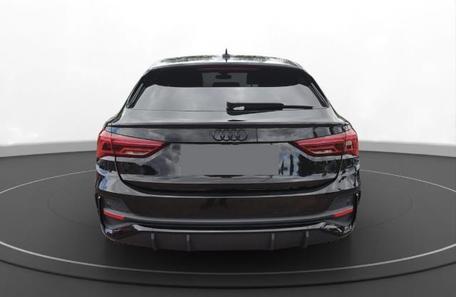 Audi Q3 image 8