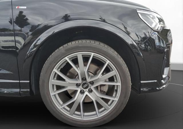 Audi Q3 image 1